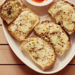 Cheesy Garlic Bread